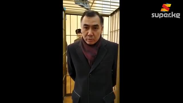 Равшан Жээнбеков бийликке талап койду