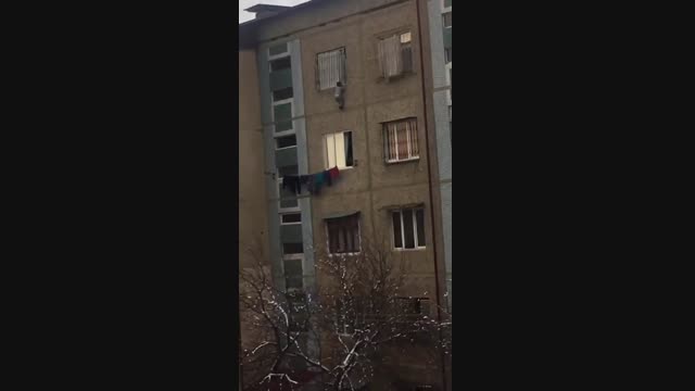 Ташкентте 3 жаштагы бала 5-кабаттан кулап түштү 