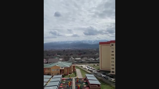 Казакстан. Карантинде балкондон жаңырган музыка