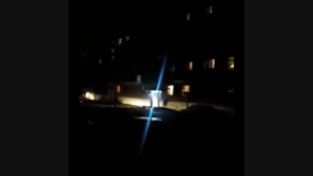 "Каракол шаарындагы көп кабаттуу үйдүн эшигин ширетип салышты" дейт күбө