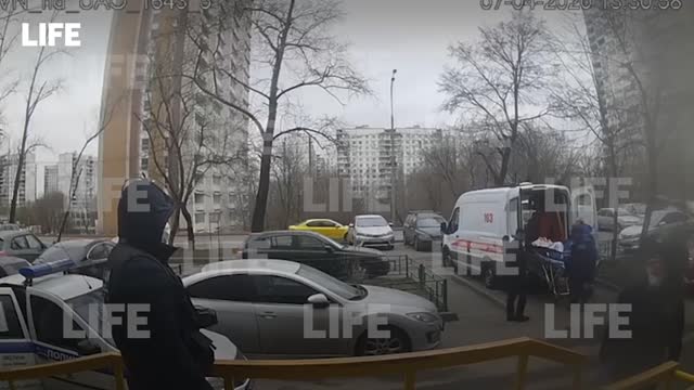 Москвада төрөп баласын терезеден ыргыткан 16 жаштагы кыз 