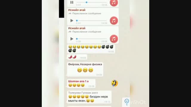  Казакстанда ата-энелер балдарынын сабагы тууралуу сүйлөшүп жатышат