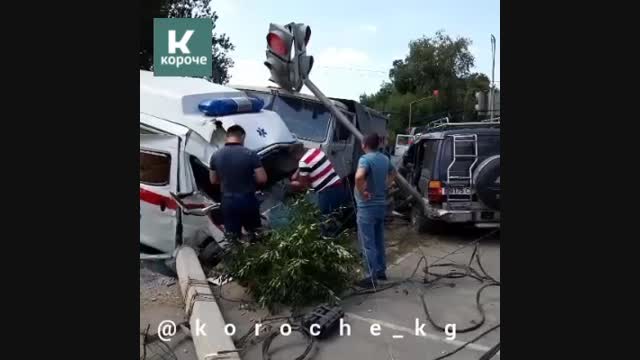 КамАз менен "Тез жардам" унаасы менен сүзүштү