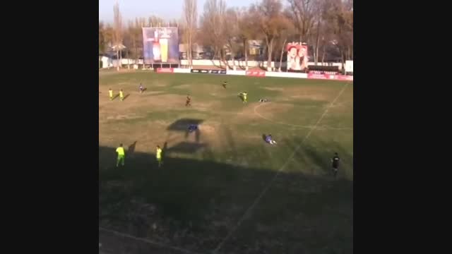 "Абдыш-Ата" клубунун оюнчусу калысты чаап жиберди