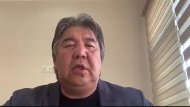 Режиссер Садык Шер Нияз президенттик шайлоого аттанды