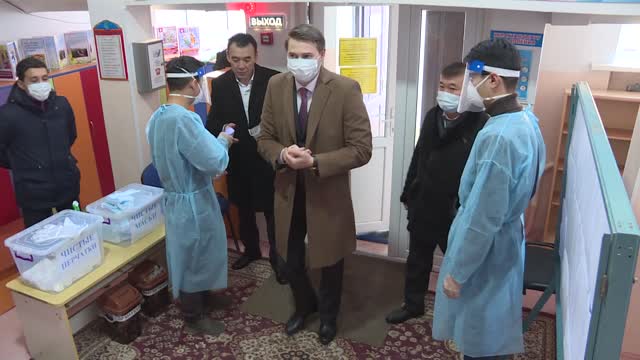Артем Новиков дагы жарандык милдетин аткарып, өз добушун берди