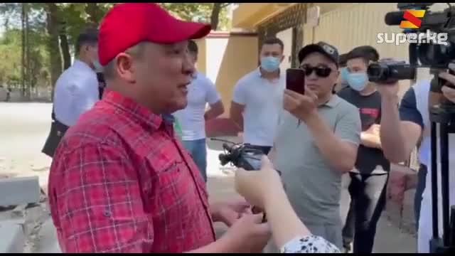 Рыскелди Момбеков УКМКга сурак берүүгө келди 