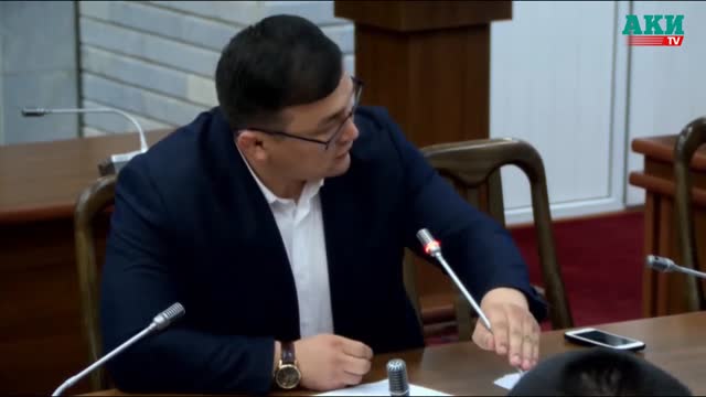 «Э дебесең мага!» Кемелов жана Мурашев уруша кетти