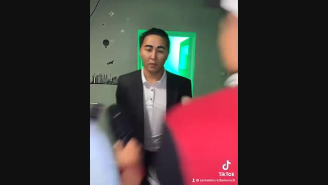 Самат Муратбеков менен жубайынан вайн