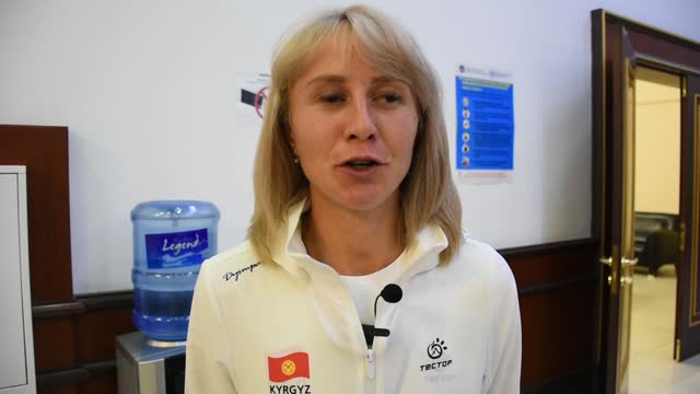 Жөө күлүк Дарья Маслова кыргыз элине ыраазычылык билдирди 