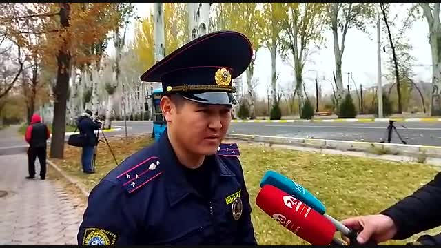 Бишкекте жүргүнчү ташыган автобустун катышуусундагы жол кырсыгы.15 жүргүнчү ооруканага жеткирилди