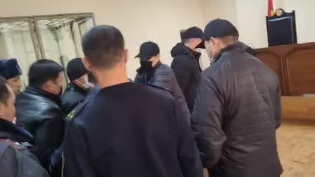 Сот журналист Болот Темировду өлкөдөн чыгаруу чечимин чыгарды
