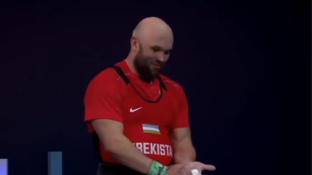 Өзбек спортчусу дүйнөлүк рекордду жаңылады
