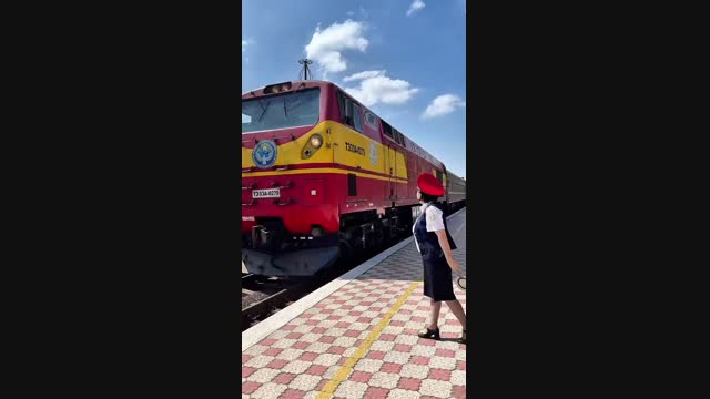 Кыргызстанга туристтик поезд менен чет элдиктер келишти