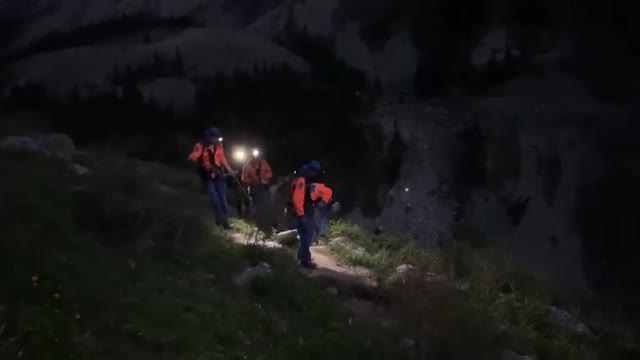 Куткаруучулар туристке жардам беришти