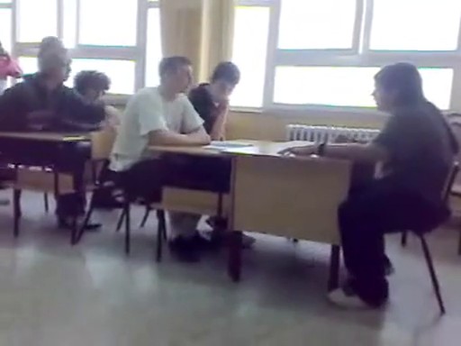 Сабакта көп жинге тийбегиле!((((