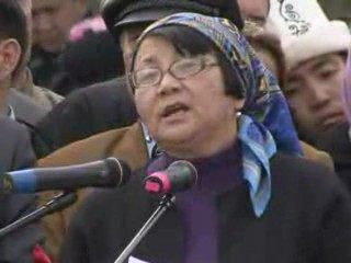 Отунбаева кандай убада бергенин билесизби?