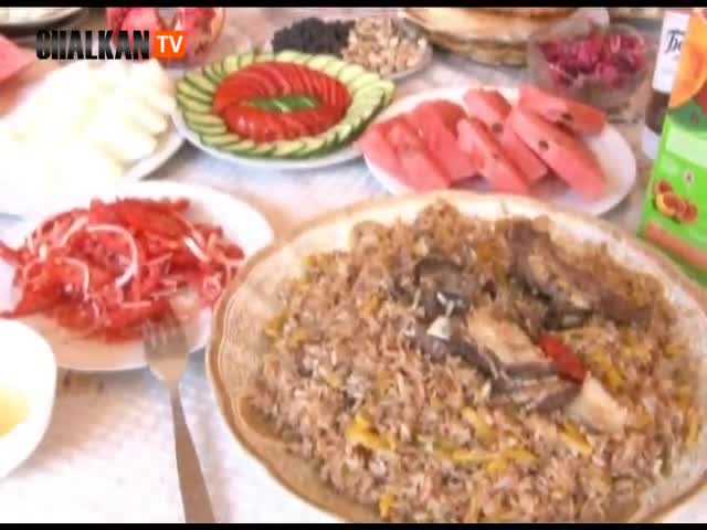 45 жылдан бери "Аш  басып" келген. Ош ашканасы