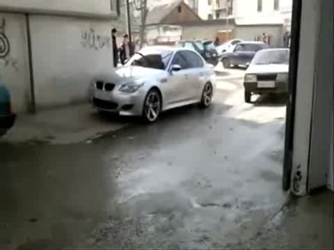 Алтын BMW M5 V10