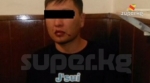 3 адамды өлтүрүүгө шектелип кармалган жаран сүйлөшкөн кызын апасы жолуктурбай койгону үчүн бычактап салган
