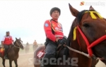 Белгилүү улакчы Манас Ниязов Көчмөндөр оюндарында кийген формасын аукционго койду